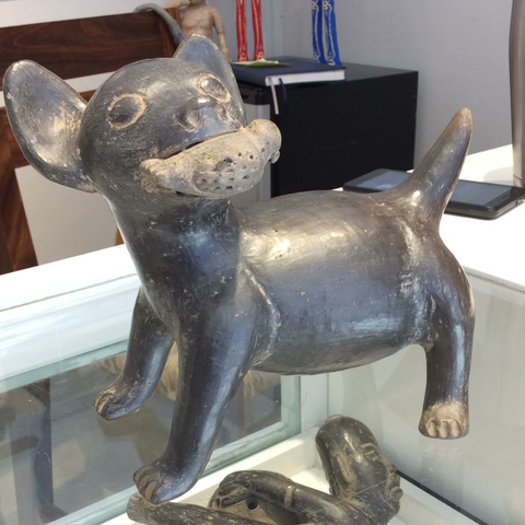 Perro Replicas